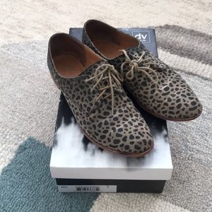 Dolce Vita suede leopard print Oxford shoes.